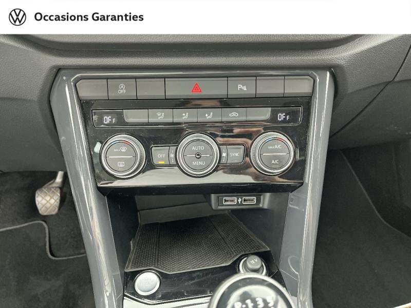 Voitures occasions VOLKSWAGEN T-ROC Carat Orvault