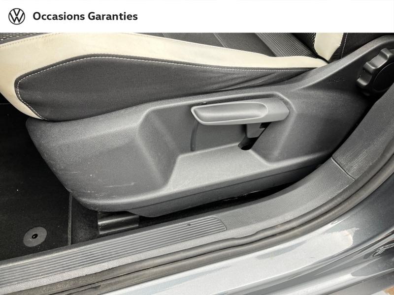 Voitures occasions VOLKSWAGEN T-ROC Carat Orvault