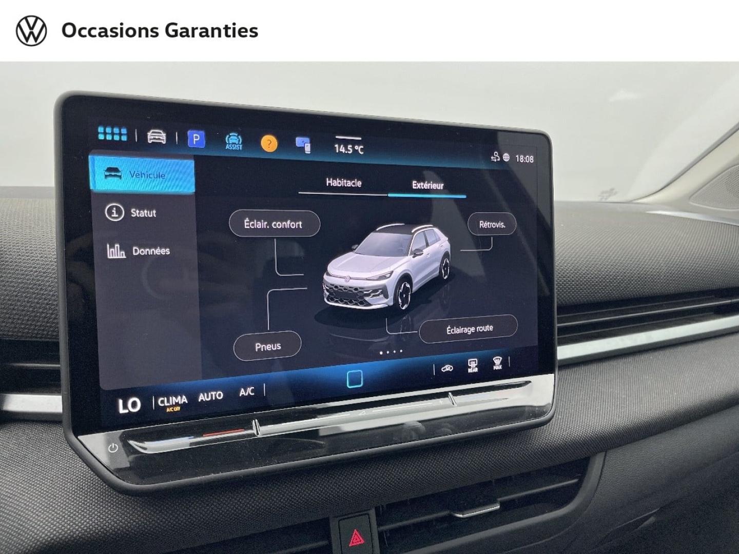 Voitures occasions VOLKSWAGEN T-ROC Base Orvault