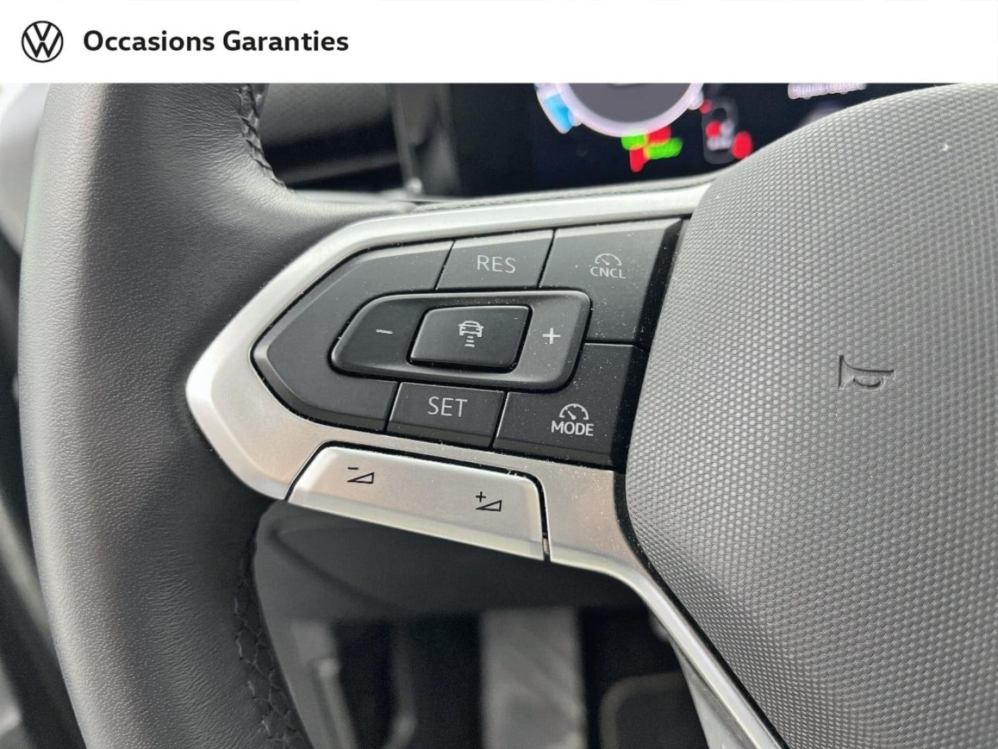 Voitures occasions VOLKSWAGEN T-ROC Base Orvault