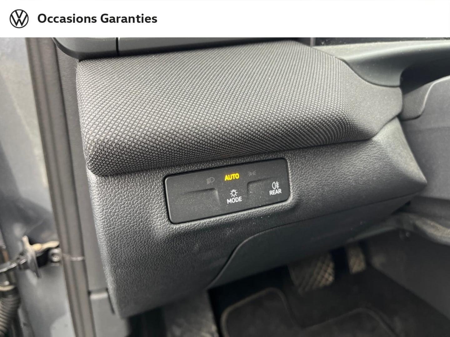 Voitures occasions VOLKSWAGEN T-ROC Base Orvault