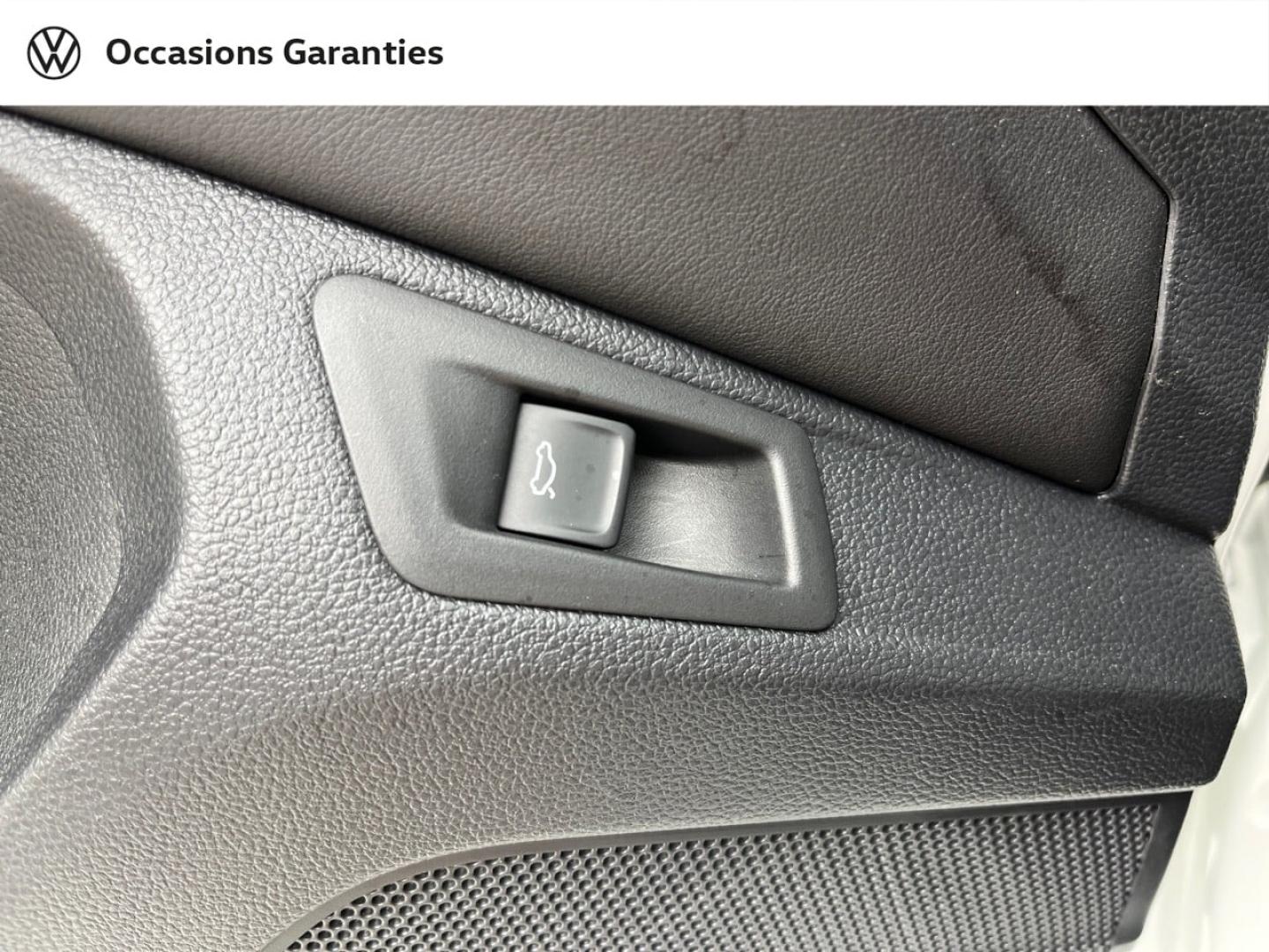 Voitures occasions VOLKSWAGEN T-ROC R-Line Orvault