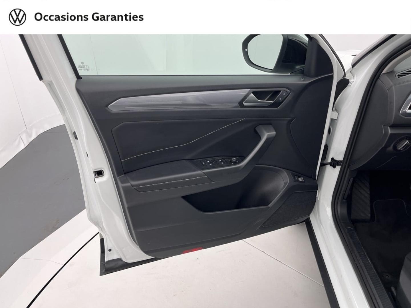 Voitures occasions VOLKSWAGEN T-ROC Style Exclusive Orvault