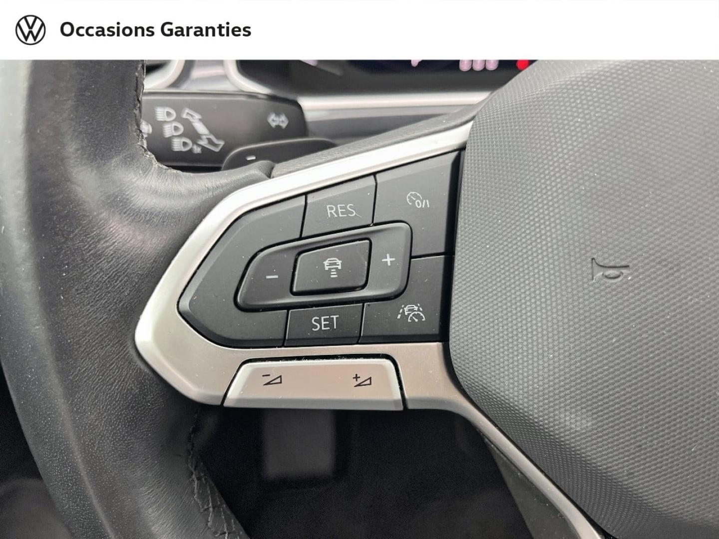 Voitures occasions VOLKSWAGEN T-ROC Style Exclusive Orvault
