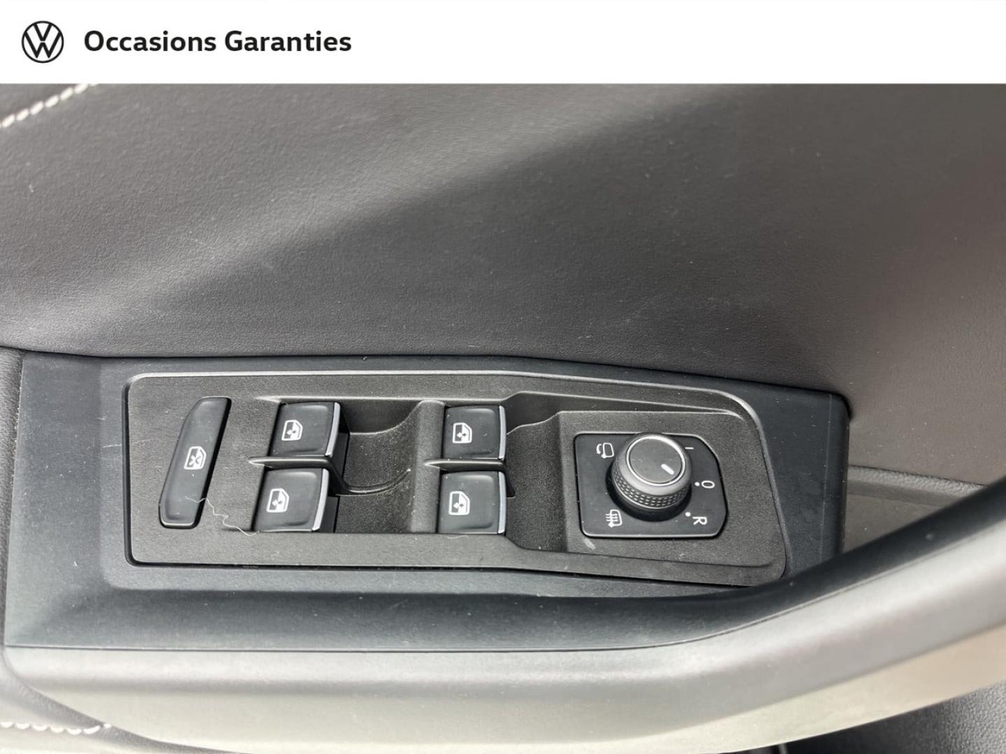 Voitures occasions VOLKSWAGEN T-ROC Style Exclusive Orvault