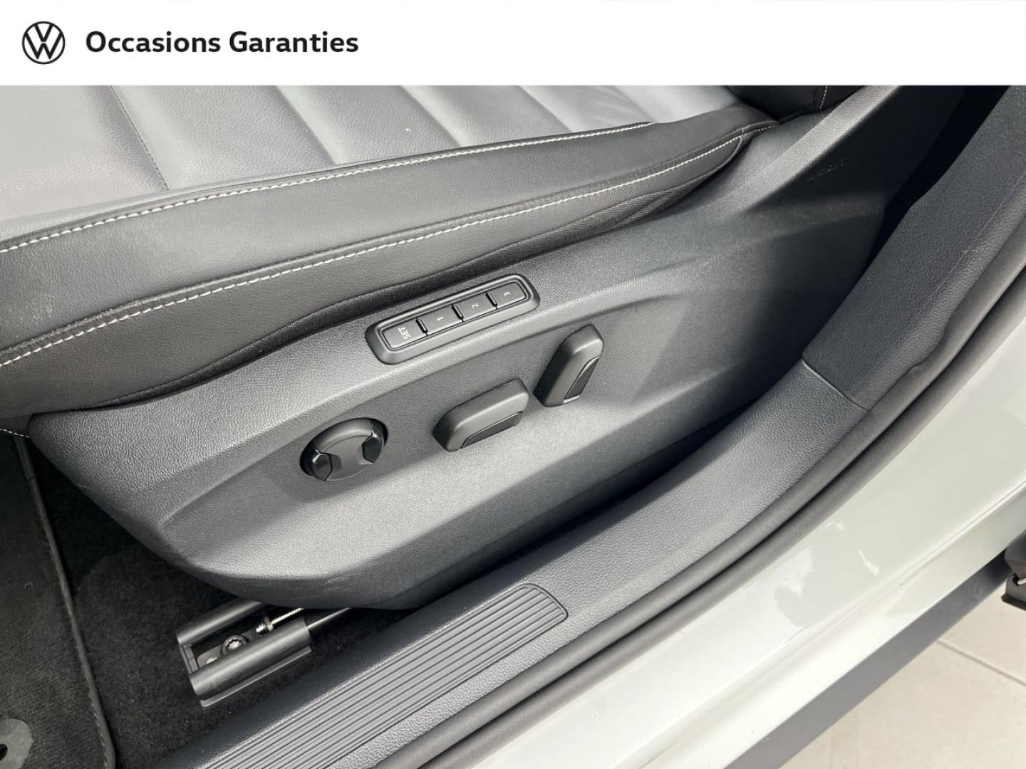 Voitures occasions VOLKSWAGEN T-ROC Style Exclusive Orvault
