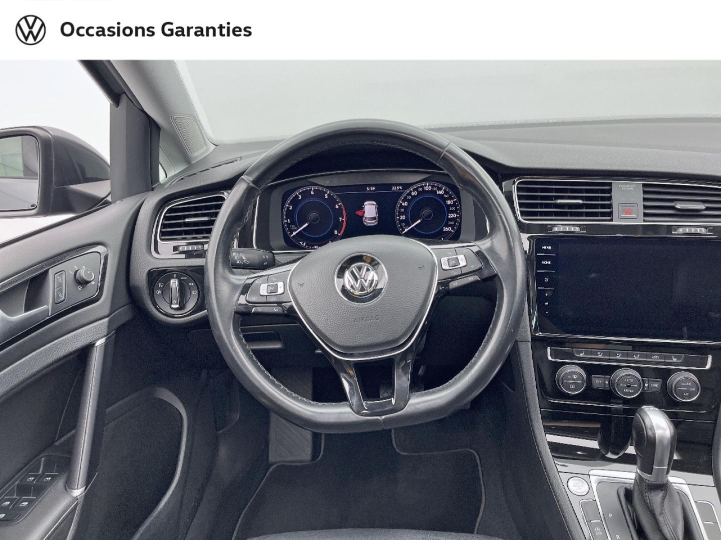 Voitures occasions VOLKSWAGEN GOLF Carat Exclusive Orvault
