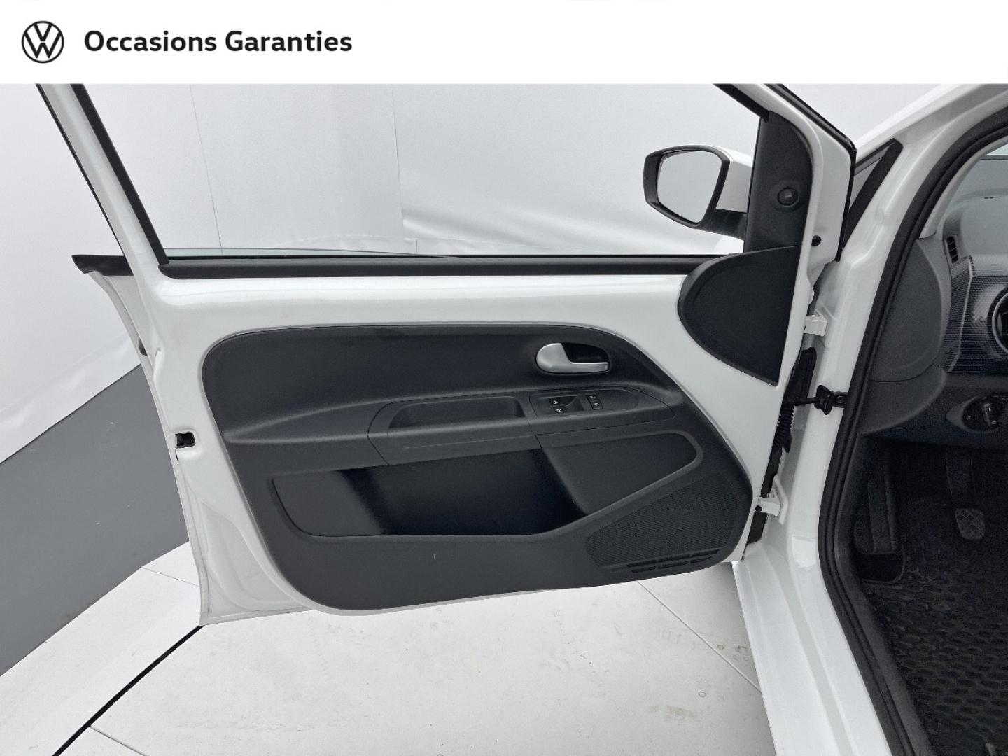 Voitures occasions VOLKSWAGEN up! Lounge Orvault