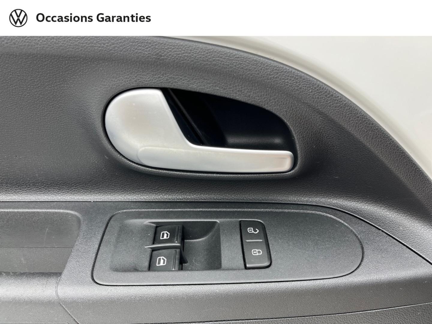 Voitures occasions VOLKSWAGEN up! Lounge Orvault
