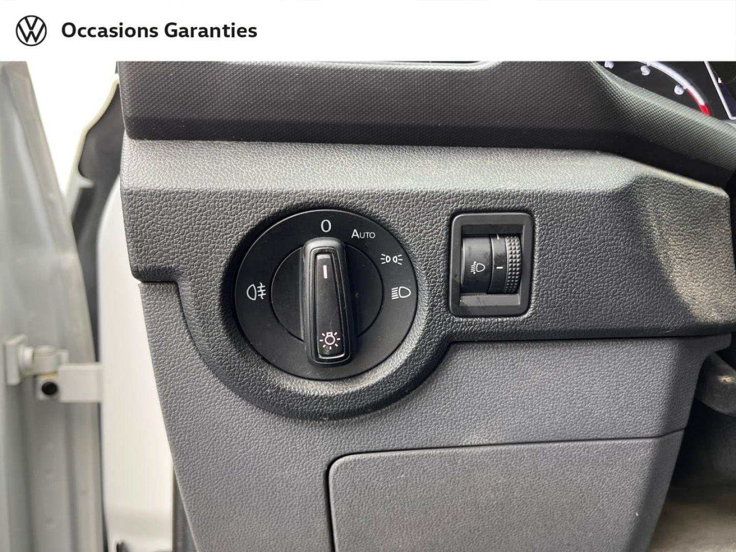 Voitures occasions VOLKSWAGEN T-CROSS Base Orvault