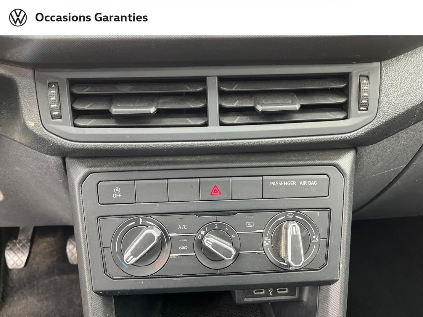 Voitures occasions VOLKSWAGEN T-CROSS Base Orvault