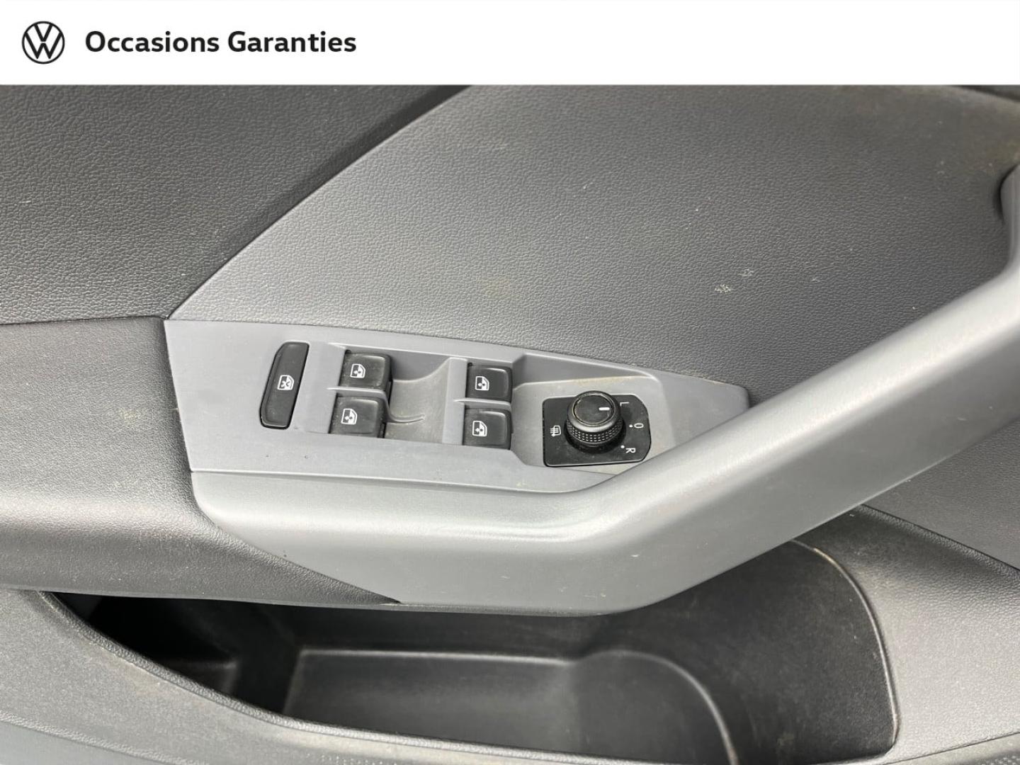 Voitures occasions VOLKSWAGEN T-CROSS Base Orvault
