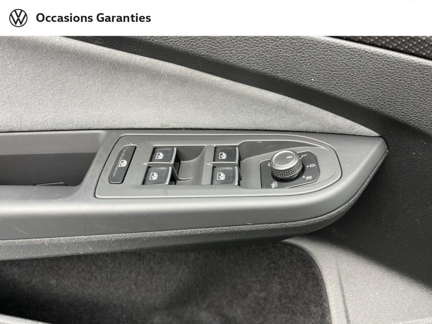 Voitures occasions VOLKSWAGEN GOLF R-Line Orvault