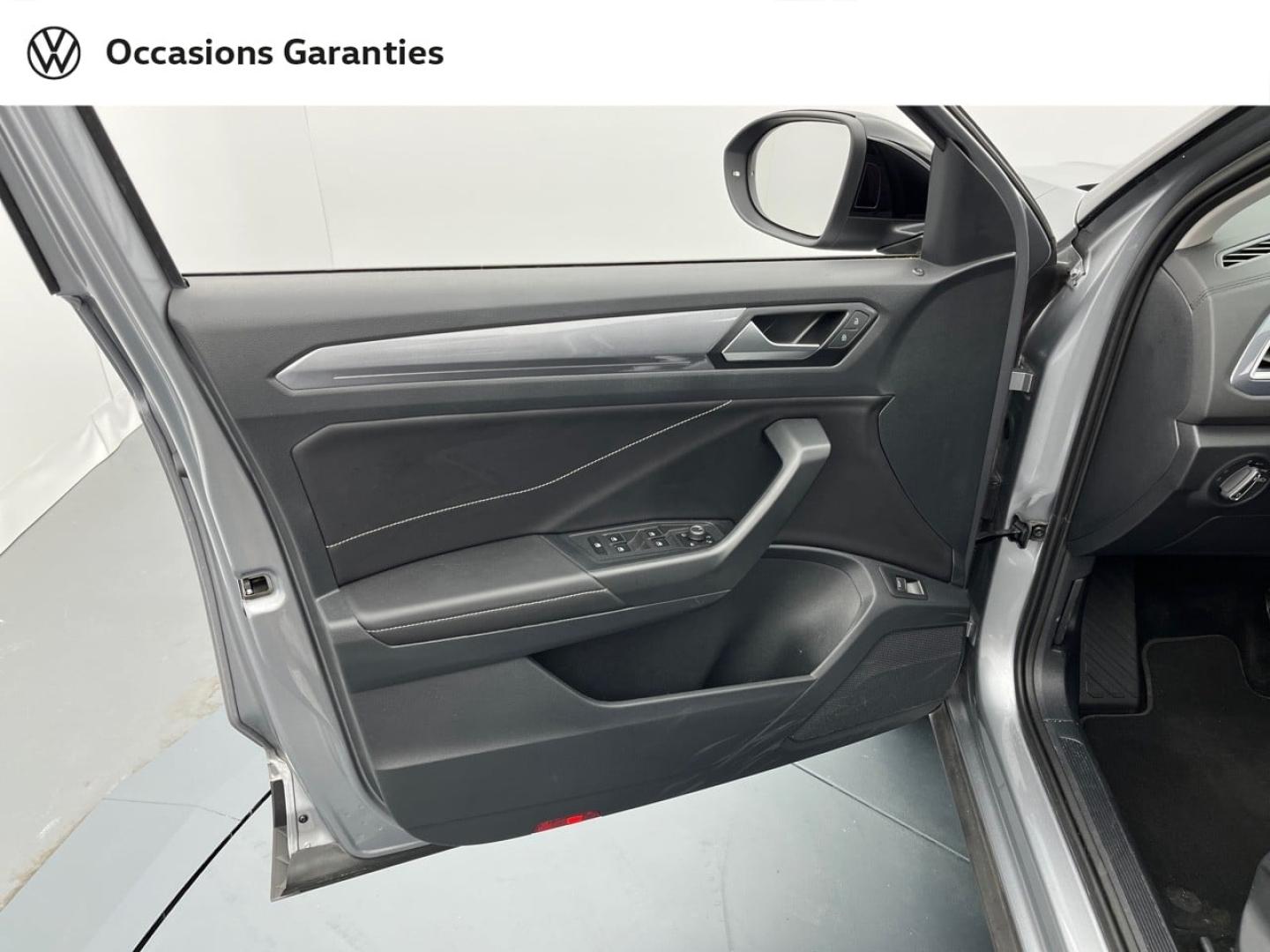 Voitures occasions VOLKSWAGEN T-ROC Style Exclusive Orvault