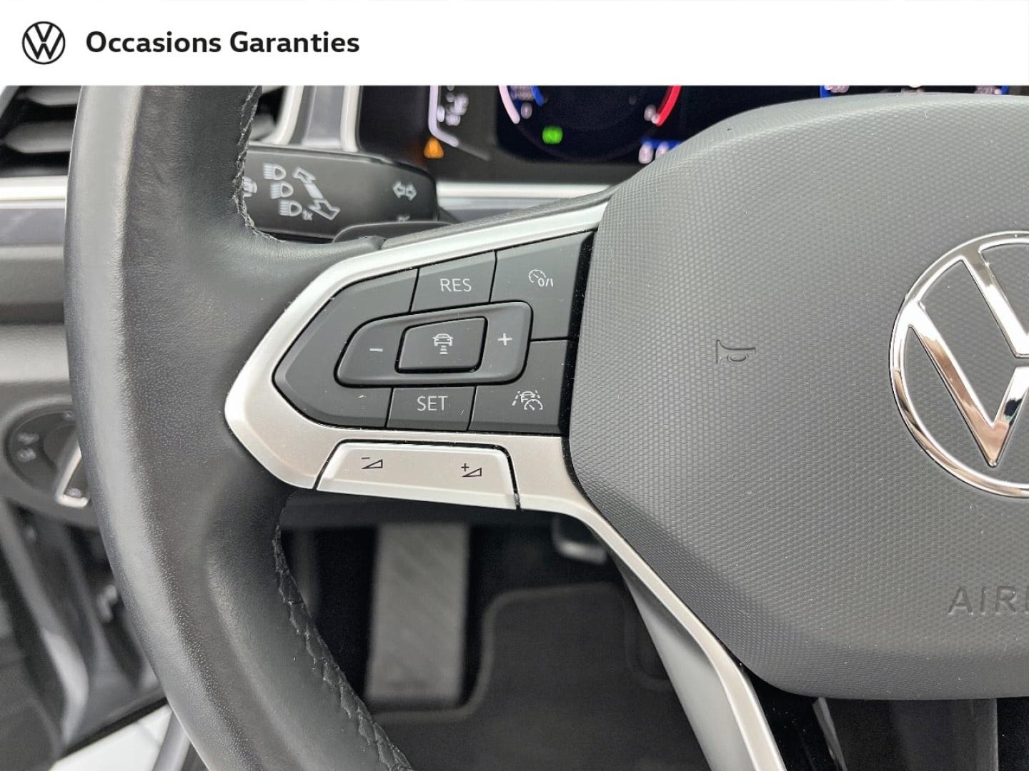 Voitures occasions VOLKSWAGEN T-ROC Style Exclusive Orvault