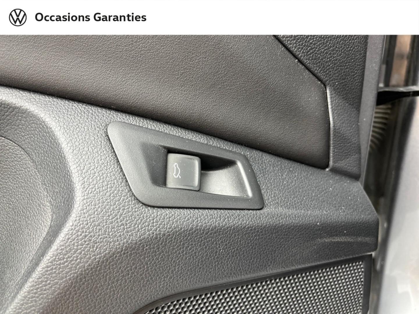 Voitures occasions VOLKSWAGEN T-ROC Style Exclusive Orvault
