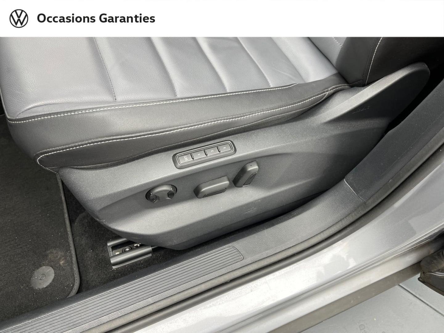Voitures occasions VOLKSWAGEN T-ROC Style Exclusive Orvault