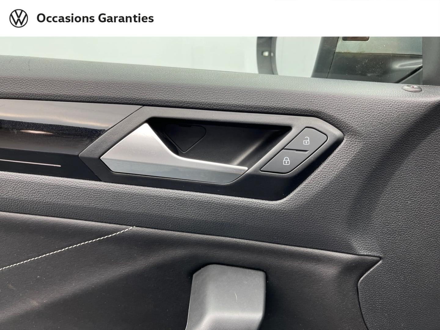 Voitures occasions VOLKSWAGEN T-ROC R-Line Orvault