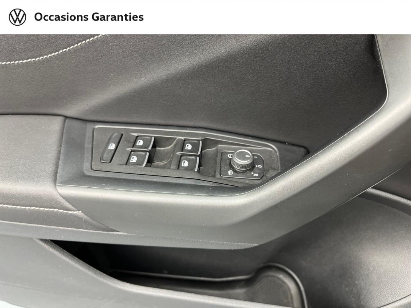 Voitures occasions VOLKSWAGEN T-ROC R-Line Orvault