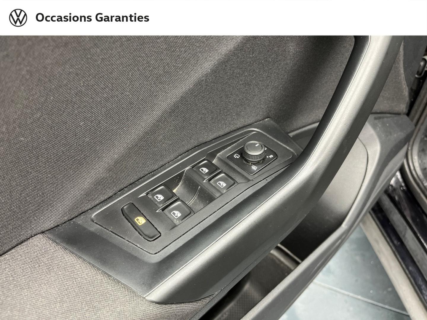 Voitures occasions VOLKSWAGEN T-ROC Life Plus Orvault