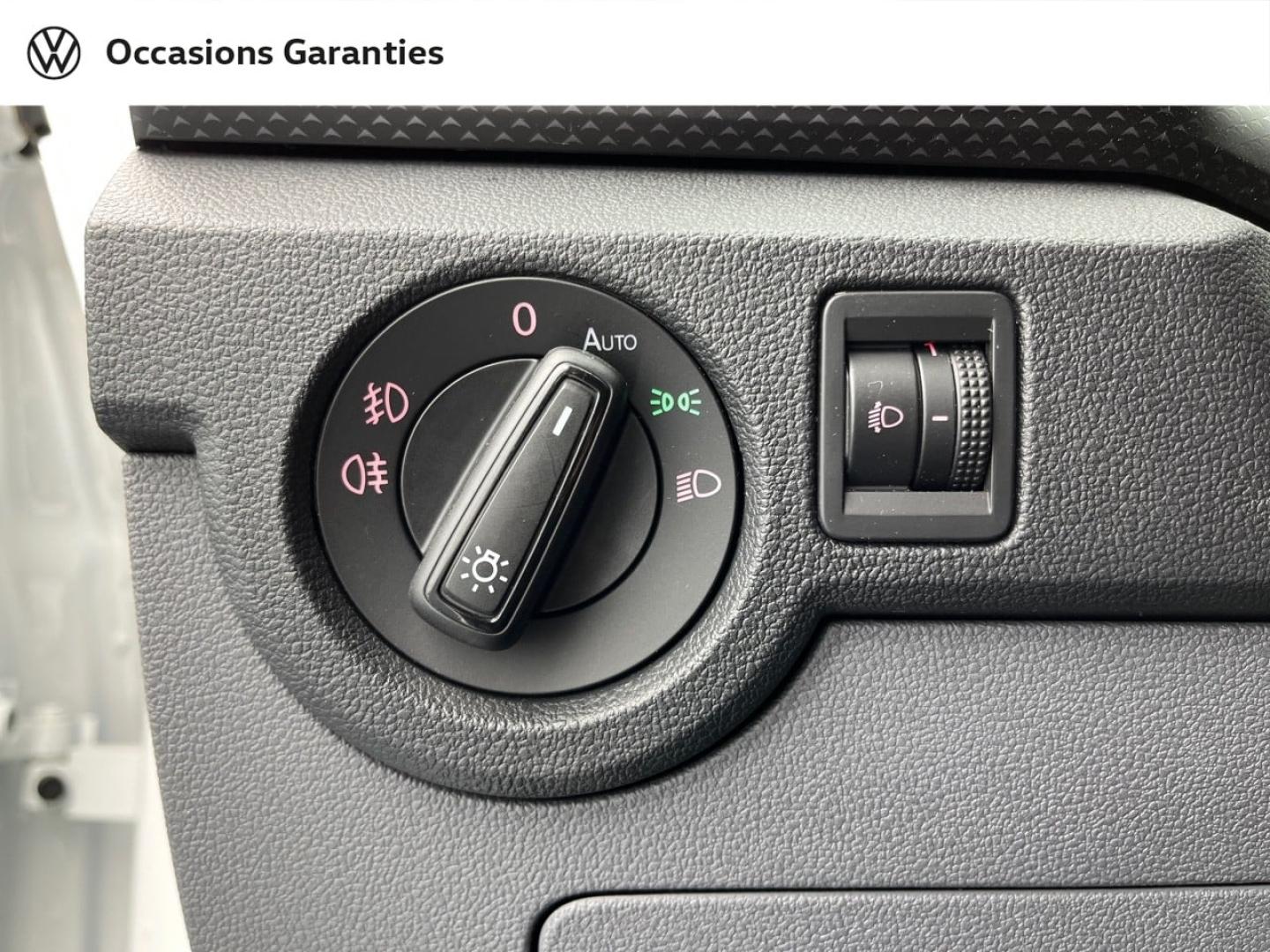 Voitures occasions VOLKSWAGEN T-CROSS Lounge Business Orvault