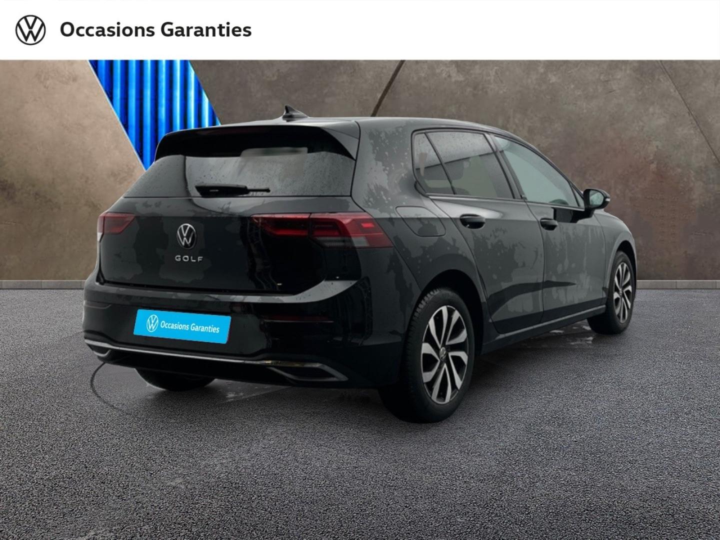 Voitures occasions VOLKSWAGEN GOLF Active Orvault