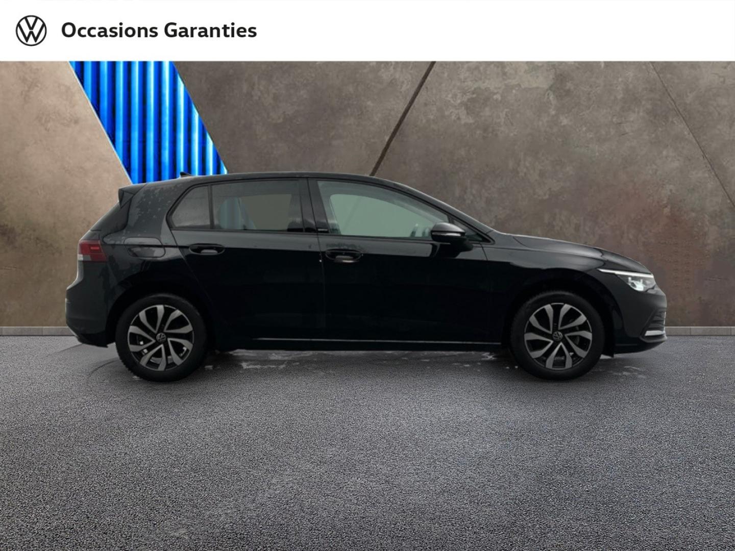 Voitures occasions VOLKSWAGEN GOLF Active Orvault