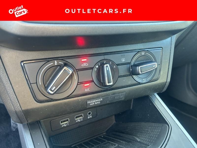 Voitures occasions SEAT ARONA Urban Cagnes-sur-Mer