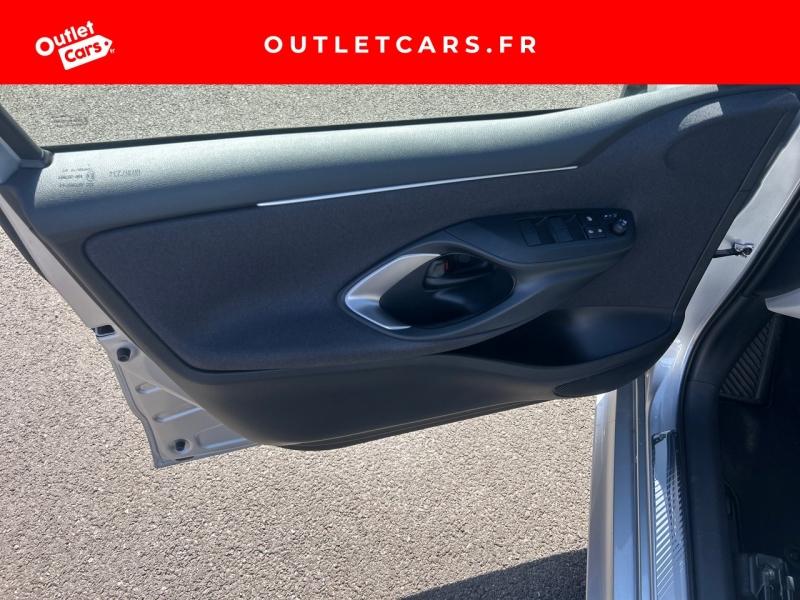 Voitures occasions TOYOTA YARIS Iconic Cagnes-sur-Mer