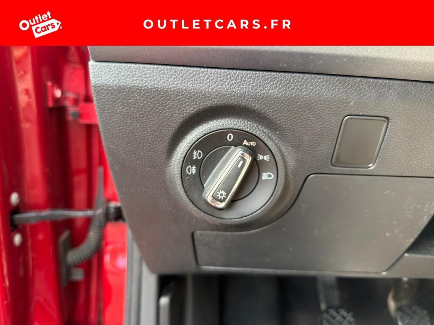 Voitures occasions SEAT ARONA Urban Cagnes-sur-Mer