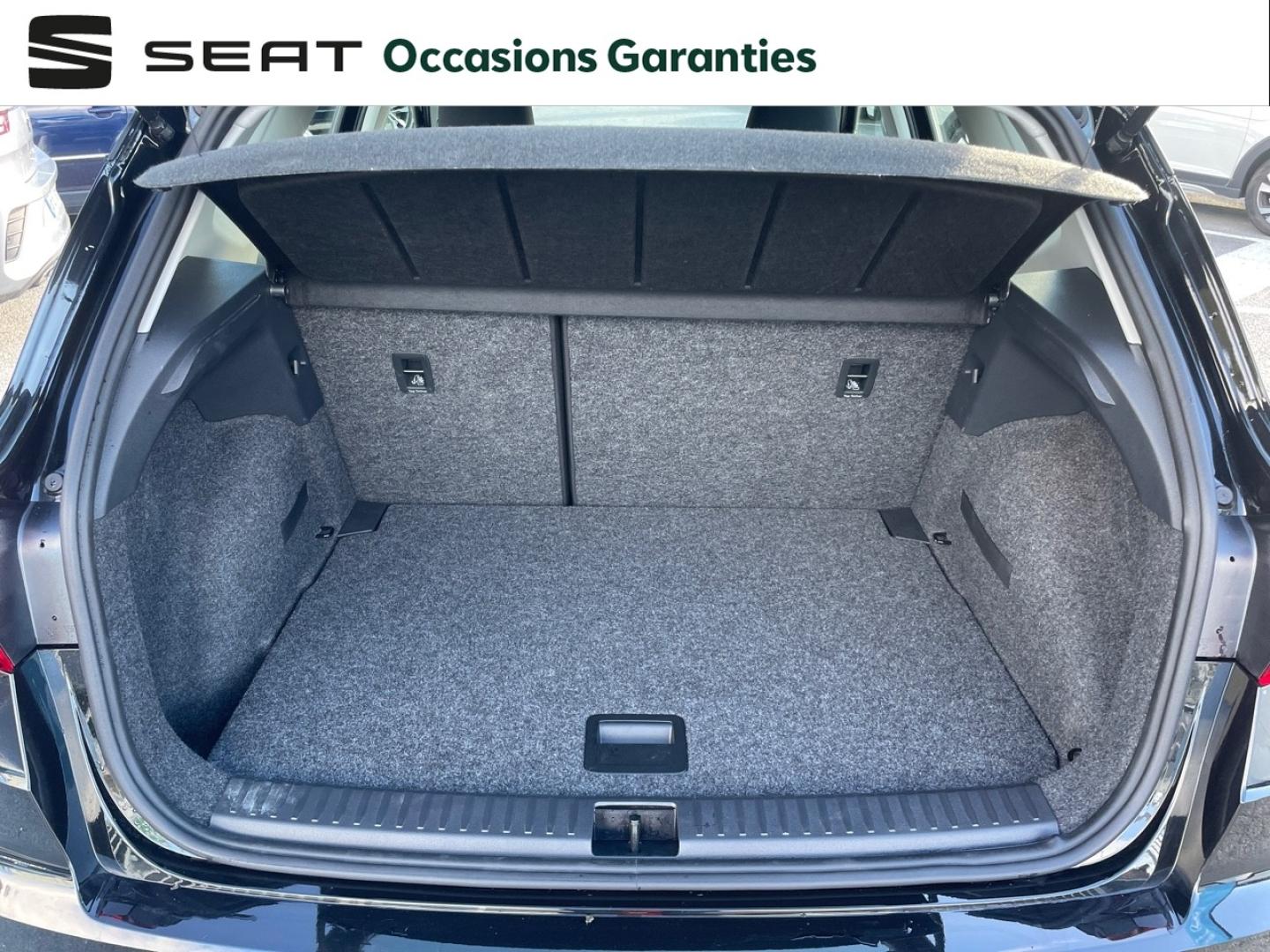 Voitures occasions SEAT ARONA Urban Cagnes-sur-Mer