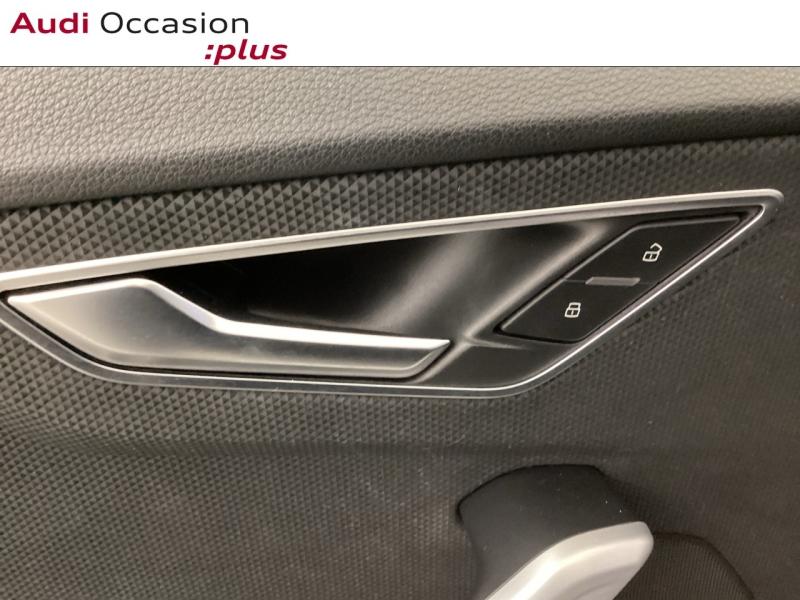 Voitures occasions Audi Q2 S line Nice
