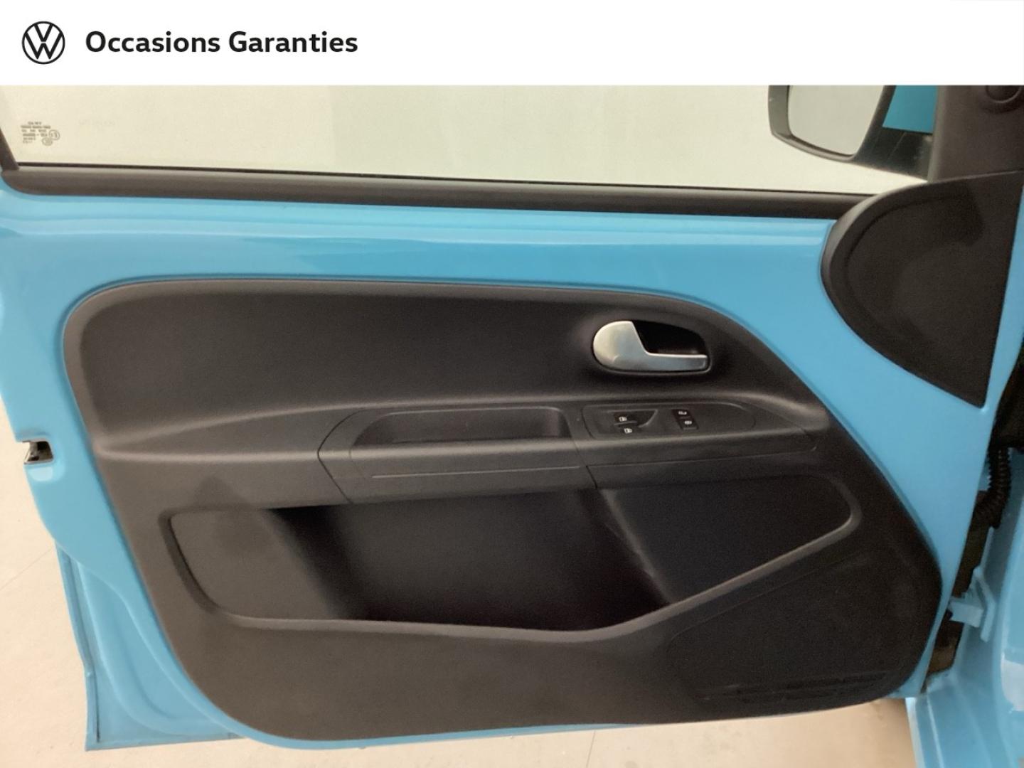 Voitures occasions VOLKSWAGEN up! Active Nice