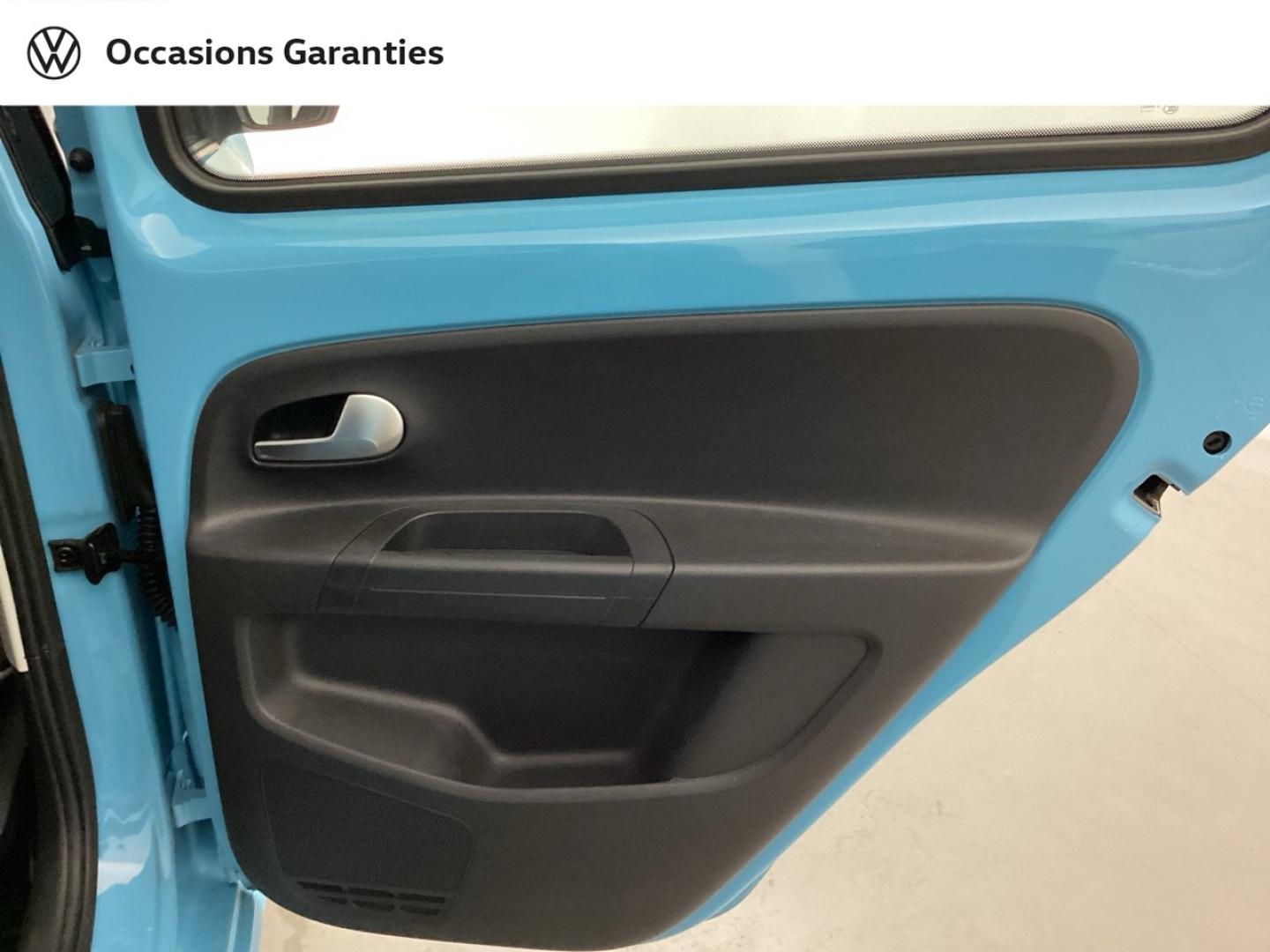 Voitures occasions VOLKSWAGEN up! Active Nice