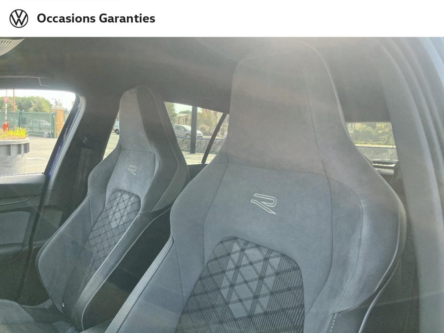 Voitures occasions VOLKSWAGEN GOLF R-Line Nice