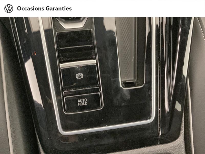 Voitures occasions VOLKSWAGEN GOLF R-Line Nice