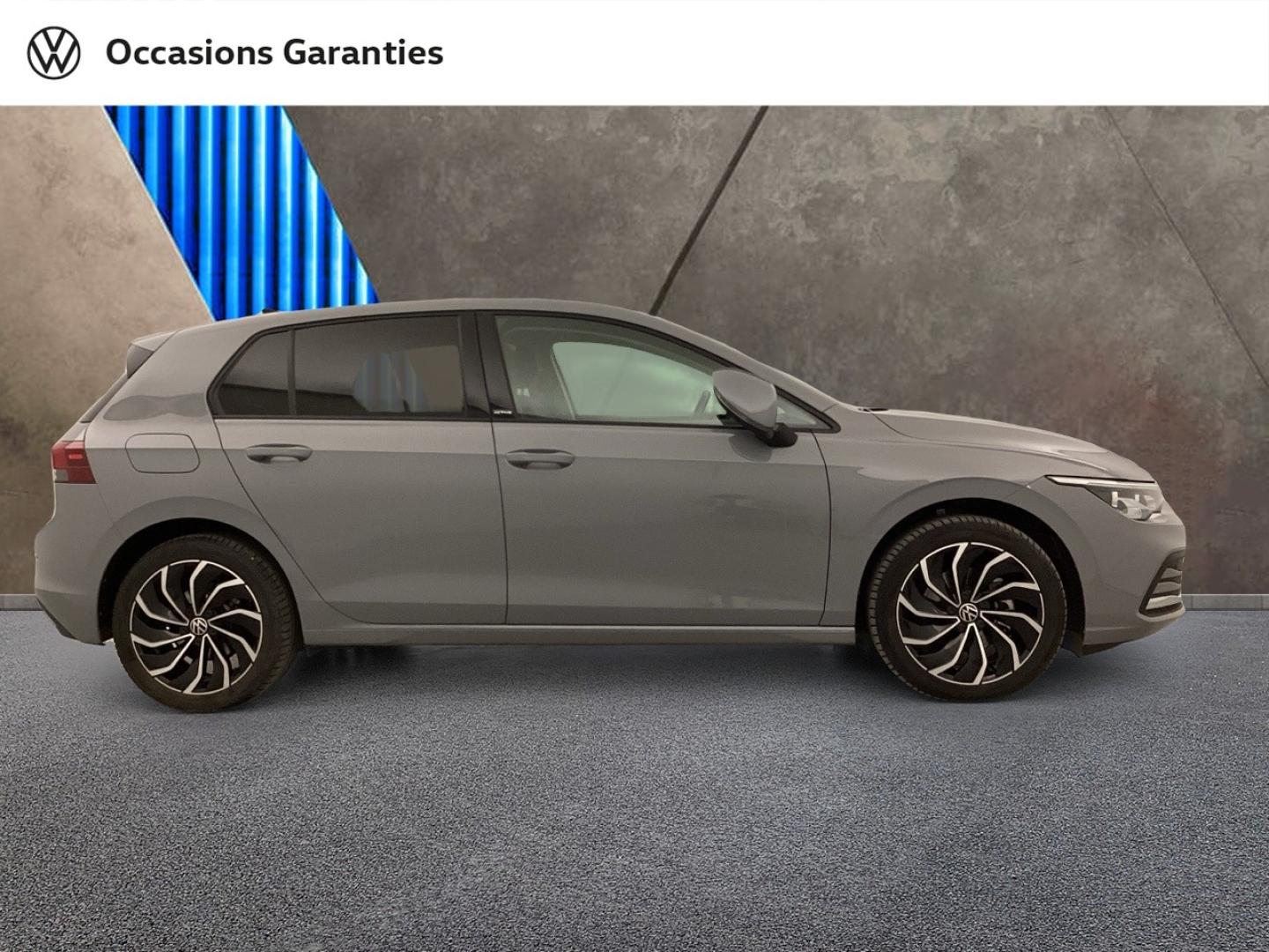 Voitures occasions VOLKSWAGEN GOLF Active Nice