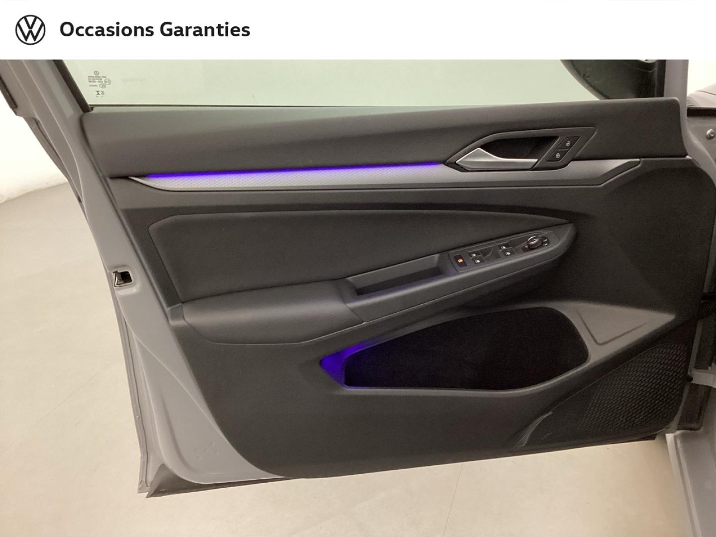 Voitures occasions VOLKSWAGEN GOLF Active Nice