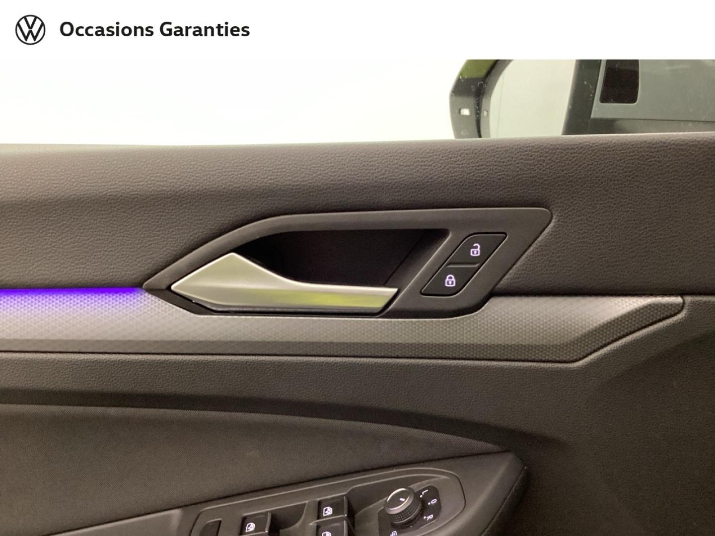 Voitures occasions VOLKSWAGEN GOLF Active Nice