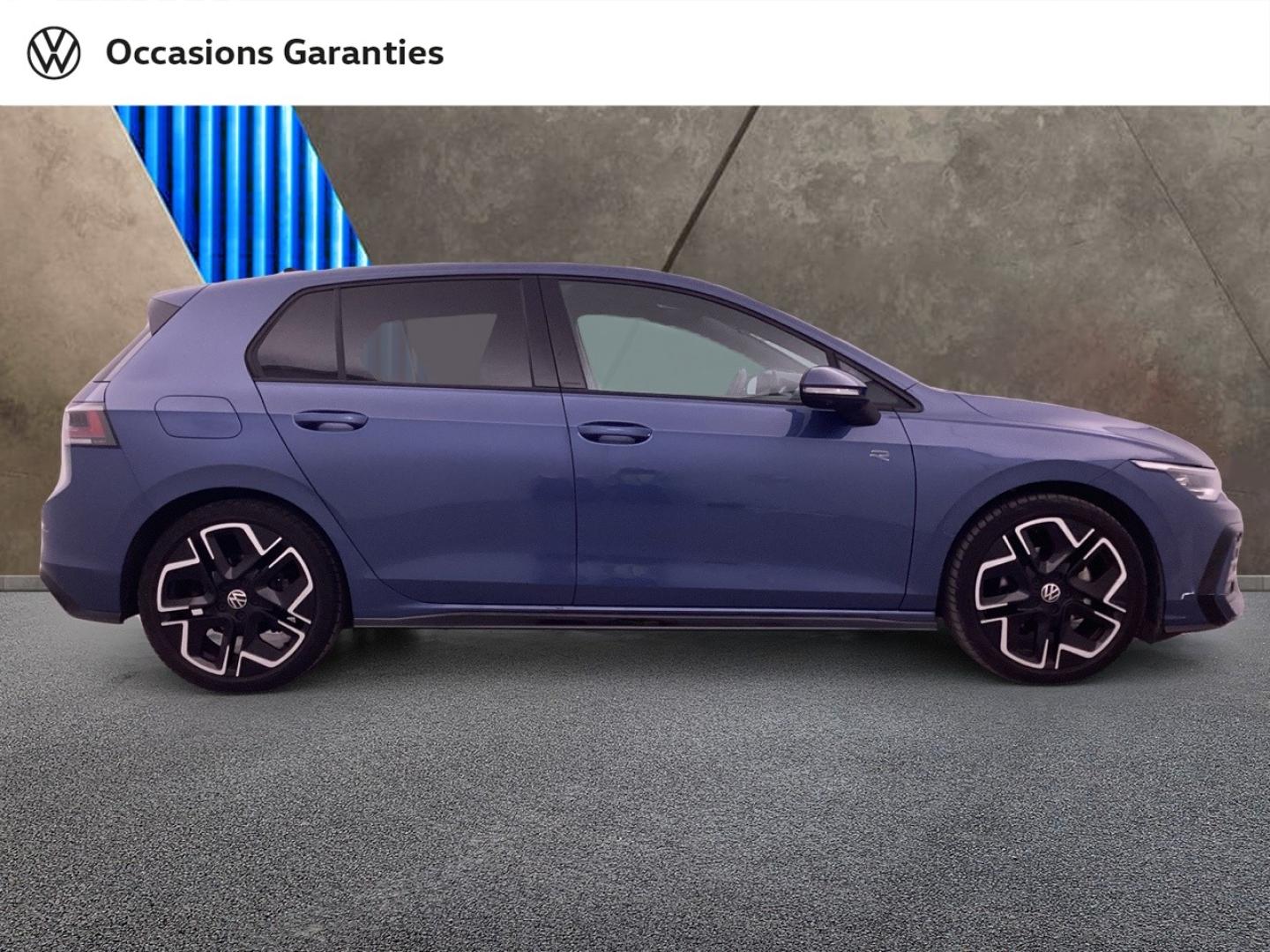 Voitures occasions VOLKSWAGEN GOLF R-Line Mougins