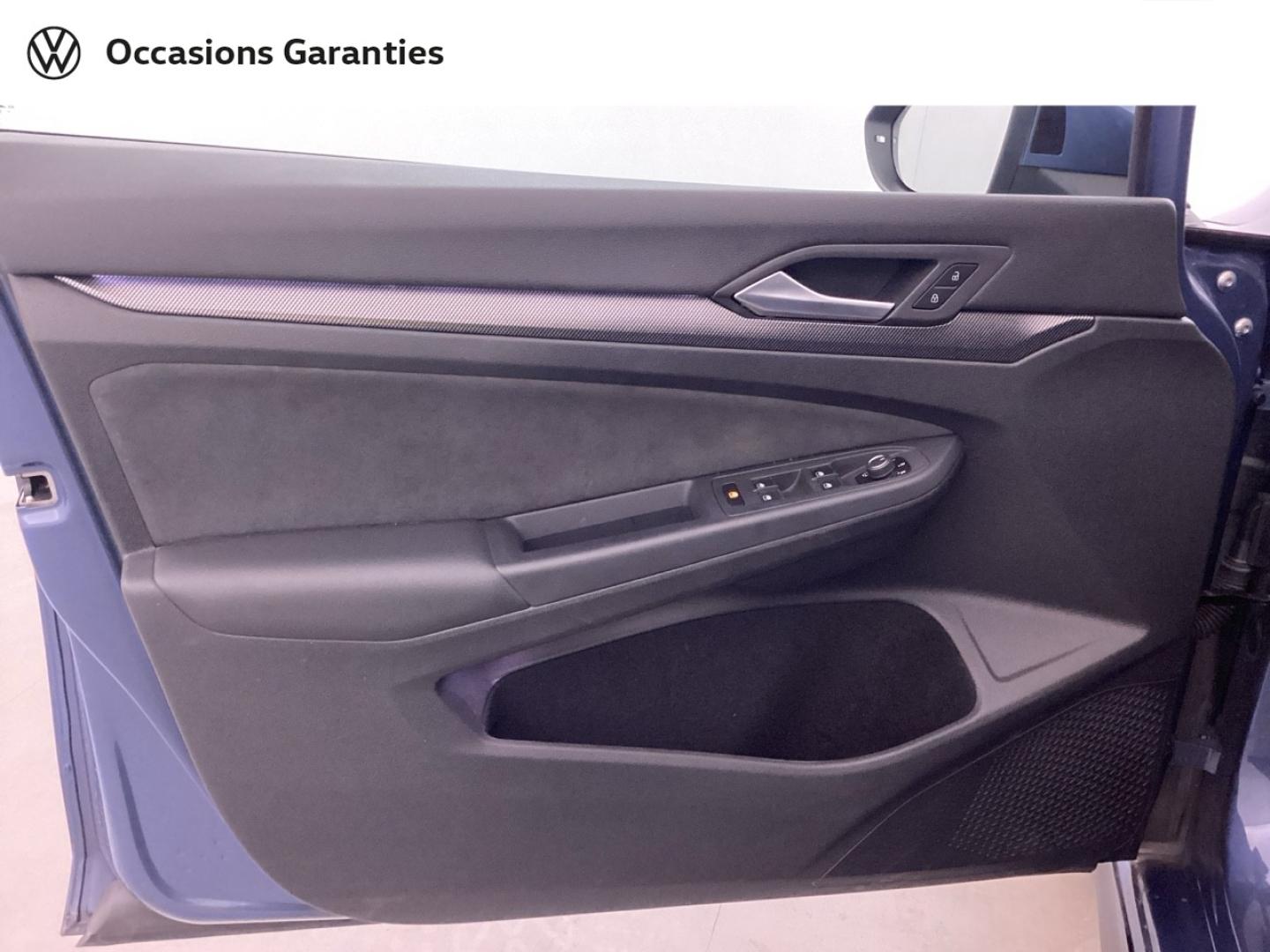 Voitures occasions VOLKSWAGEN GOLF R-Line Nice