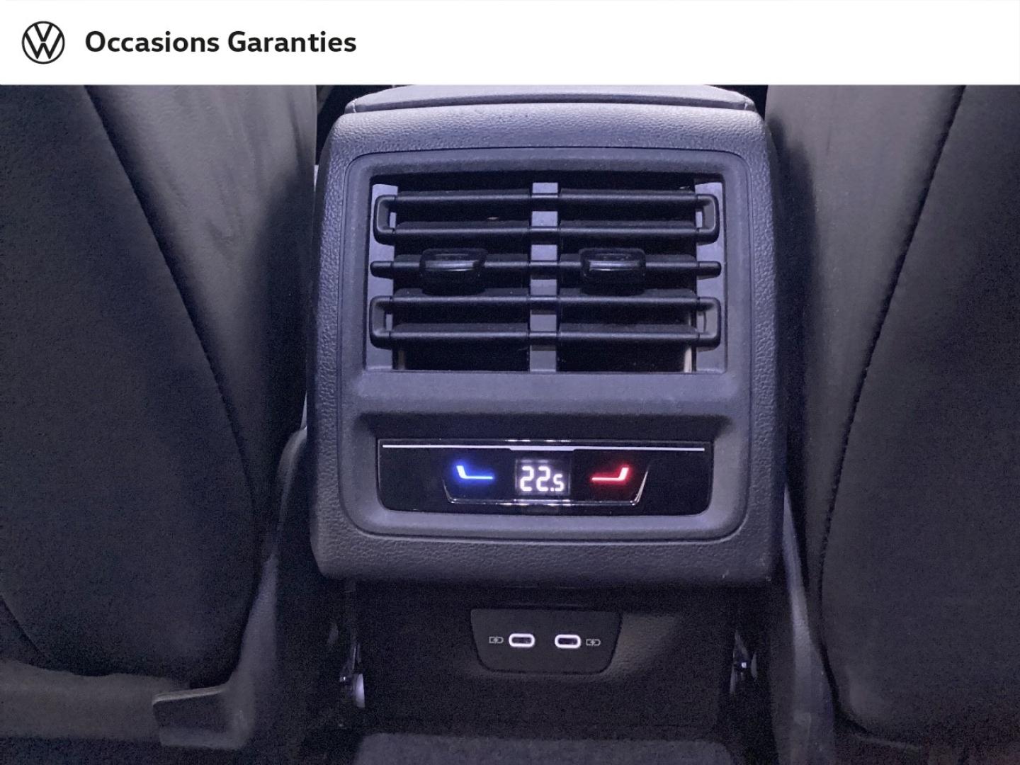 Voitures occasions VOLKSWAGEN GOLF R-Line Nice