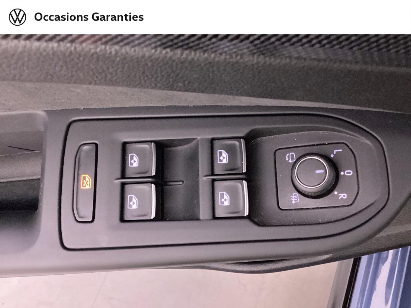 Voitures occasions VOLKSWAGEN GOLF R-Line Mougins