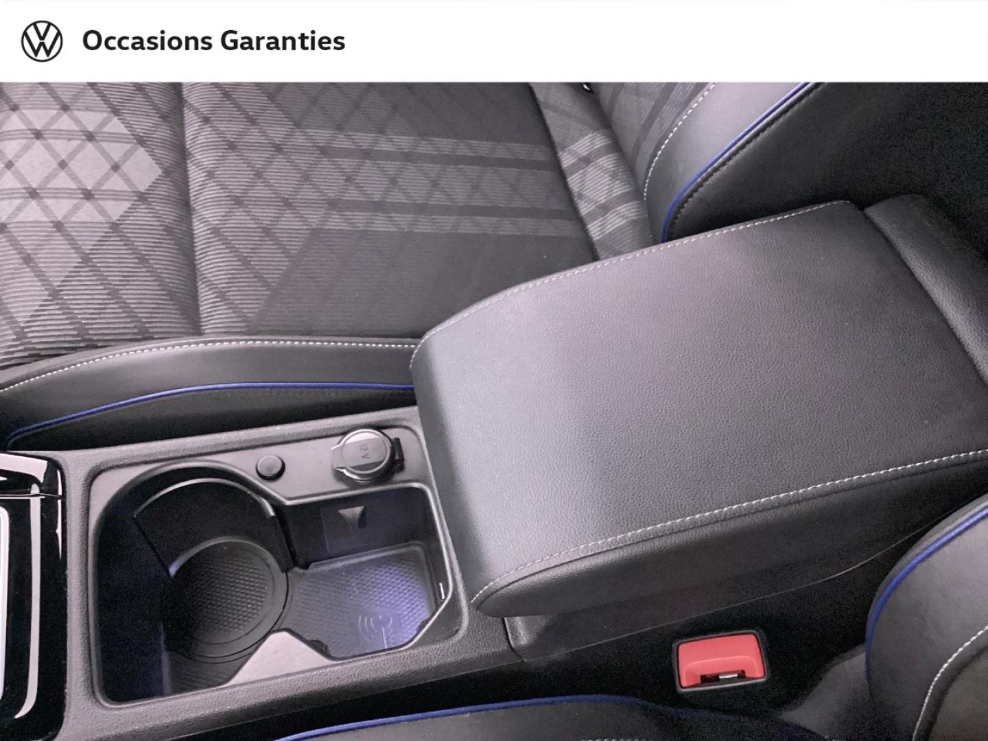 Voitures occasions VOLKSWAGEN GOLF R-Line Nice