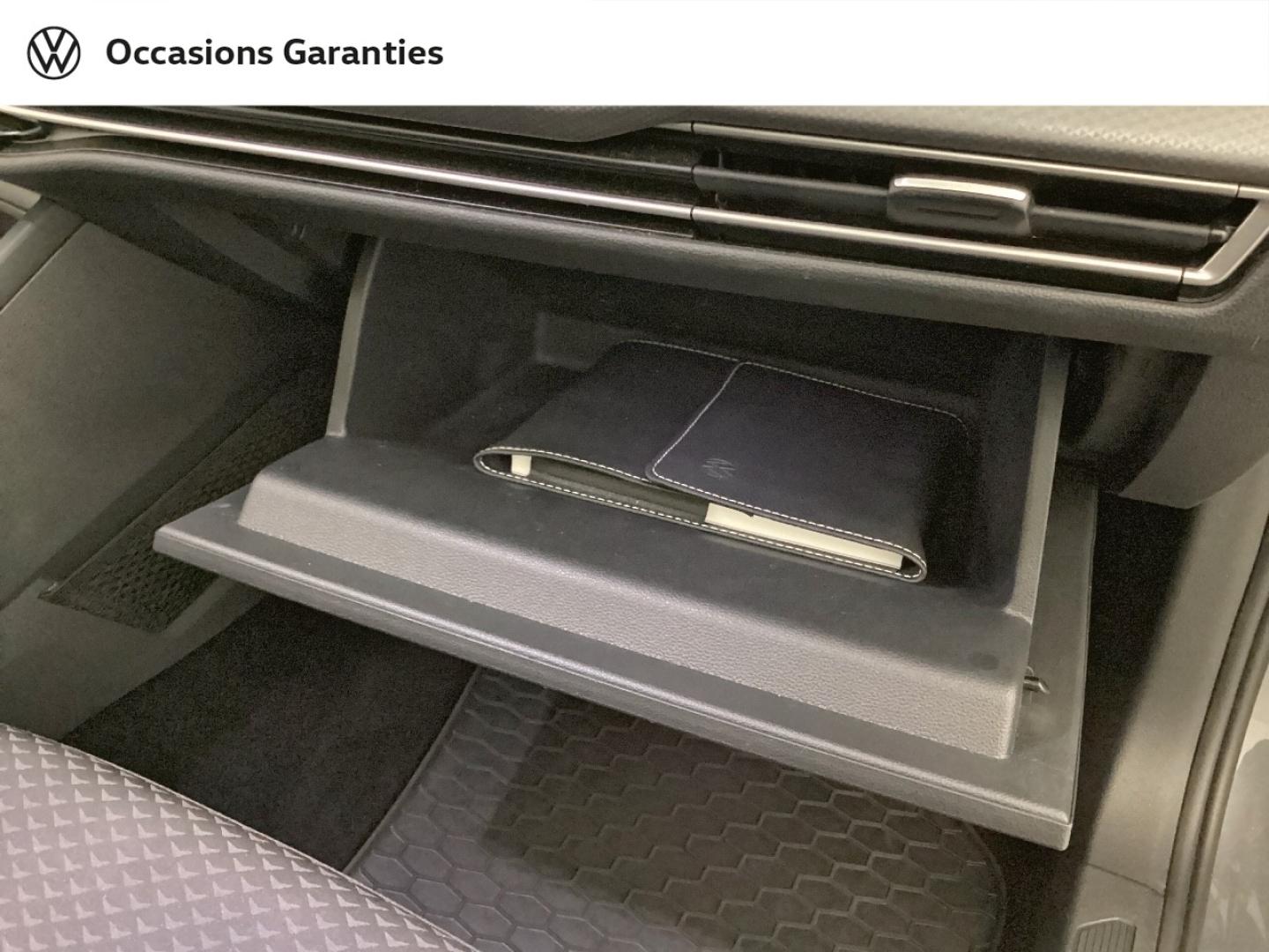 Voitures occasions VOLKSWAGEN GOLF Active Nice