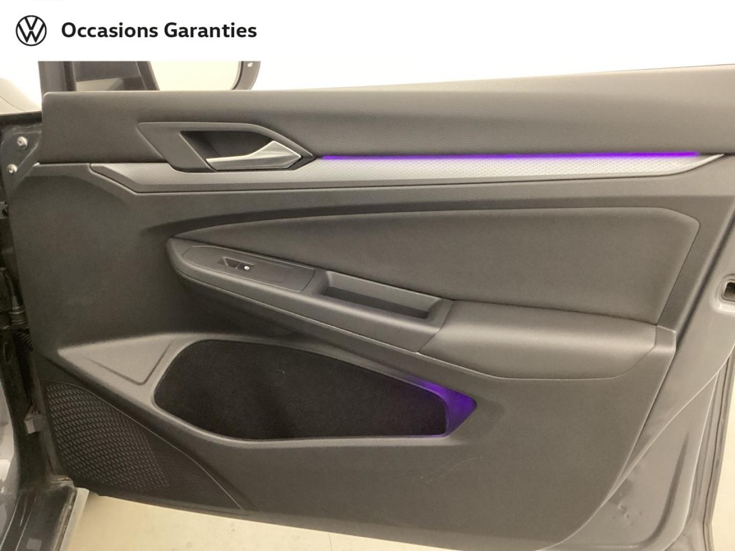 Voitures occasions VOLKSWAGEN GOLF Active Nice