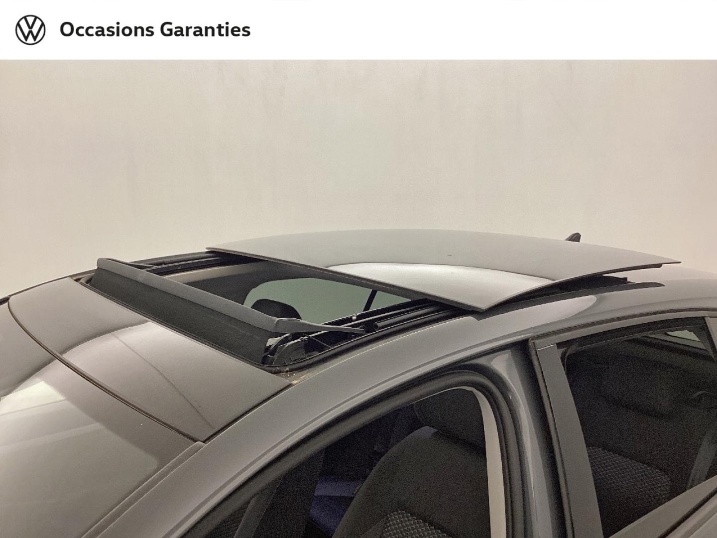 Voitures occasions VOLKSWAGEN GOLF Active Nice