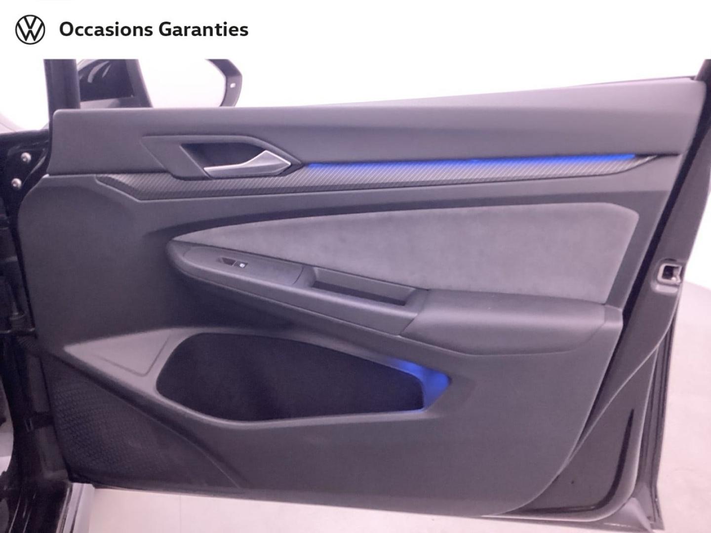 Voitures occasions VOLKSWAGEN GOLF R-Line Nice