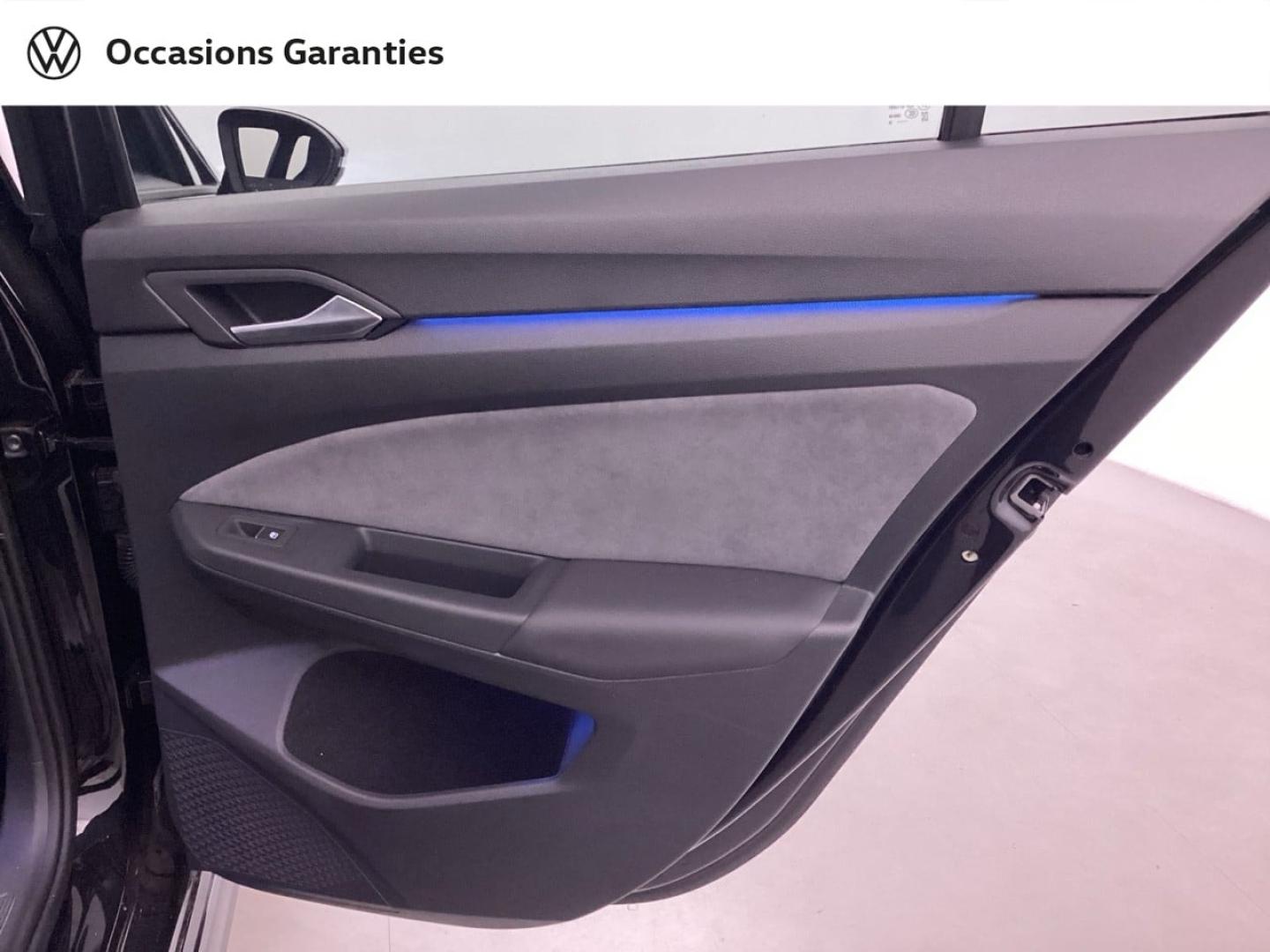 Voitures occasions VOLKSWAGEN GOLF R-Line Nice