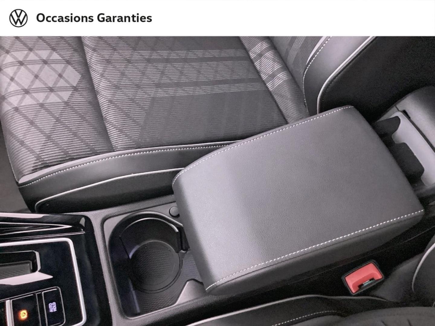 Voitures occasions VOLKSWAGEN GOLF R-Line Nice